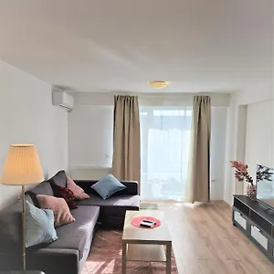 Star Airport Apartment Otopeni